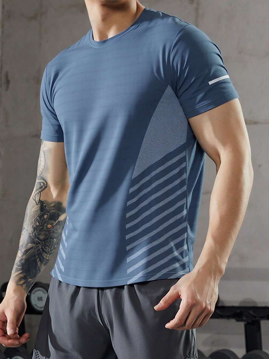 男士夏季宽松圆领透气速干运动 T 恤