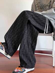 Men's Simple And Fashionable Style, Suitable For Casual Daily Sports Wear. The Straight Leg Loose Pants Are Made Of Knitted Fabric, Which Is Soft And Elastic And Friendly To The Skin. They Are An Excellent Gift For Boyfriends, Husbands, Or Family Members. These Pants Embody A Simple And Fashionable Aesthetic. Men's Drawstring Waistband, Minimalist Style, Fashionable Pants