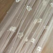 1件香槟色珍珠花瓣装饰婚礼桌布，适用于招待会、新娘送礼会、生日、圣诞节、感恩节、情人节，是新娘甜点展示的理想之选，珍珠薄纱面纱 - 香檳色 - 查看 2