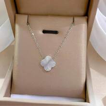 1pc Handmade Spiral Quatrefoil 18K Gold Plated Elegant Lucky Clover Pendant Necklace - Clover Twisting Necklace - View 3