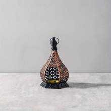 1pc Moroccan Style Metal Candle Holder, Vintage-Inspired Gilded Openwork Carved Wind Lamp, Romantic European Wedding Decor, Aromatherapy Candle Holder, Seascape Theme Decorative Hanging Light For Home, Courtyard, Garden, Villa, Distressed Lantern Design For Home Ambiance - Shipped Without Candles