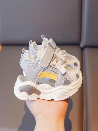 1 Pair 2025 Model Boys' Sports Sandals, Breathable Perforated Design, Anti-Odor Toddler Hiking Shoes, Running Sneakers
