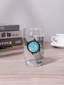 KEZZI Unisex Minimalist Casual Versatile Large Letter Engraved Silicone Strap Watch - Grey - View 5