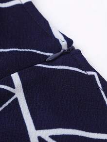 Summer Fashionable Commuter Geometric Striped Print Sleeveless Round Neck A-Line Mid-Length Dress For Women - Navy Blue - View 4
