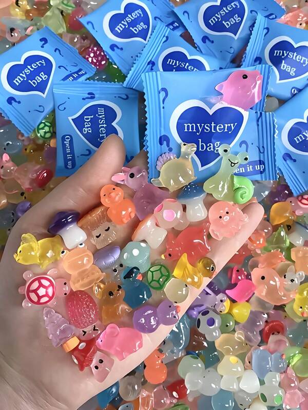 1/10/20pcs Mystery Bag Animal Statue Mini Blind Bags,Creative Surprise Random Blind Boxes ,Various Animal Shapes, Resin Glow Creative Ornament,Perfect For Diy Jewelry, Cute Party Gifts, Mini Gifts For As Prizes,Ideal For Holiday Gifts,Goody Bag Stuffers,Surprise Waiting For You To Open