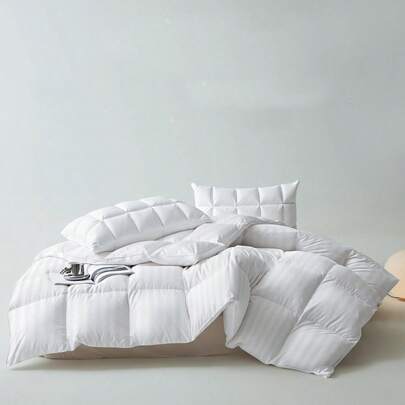 1件装豪华酒店级床罩，大号/特大号可选，3D立体聚酯纤维填充，四季通用，带4个角环，可机洗，超细纤维材质。