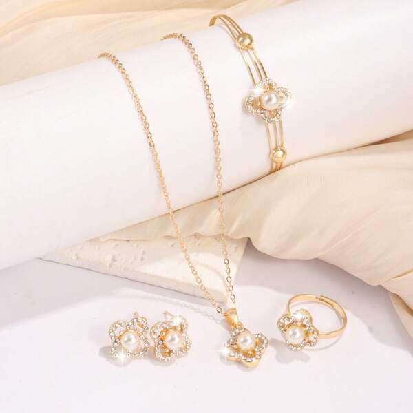 Set de 5 piezas de joyería para mujer que incluye: 1 colgante con collar, 1 pieza de aretes, 1 anillo abierto, 1 brazalete abierto, fabricado en aleación de zinc y perlas falsas, elegante y lujoso, apto para uso diario, fiestas, vacaciones, cumpleaños y festividades