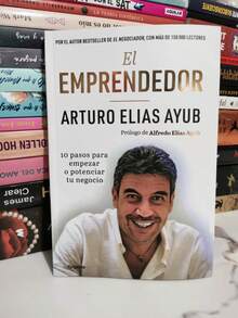 The Entrepreneur Book - The Entrepreneur - View 1