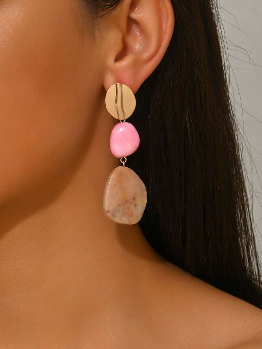 2pcs Elegant & Sexy Asymmetrical Geometric Wavy Jade-Like Resin Pendant Stud Earrings, Suitable For Party, Holiday, Travel, Features Various Colors And Patterns, Casting Marks Are Normal