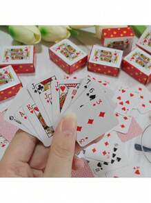 Mini karty do gry - 4 talie 1,5-calowych kieszonkowych kart pokerowych do podróży, sztuczek magicznych i wieczorów w kasynie - najwyższej jakości wodoodporna talia dla dorosłych, nastolatków i wieczorów gier - wyjątkowy pomysł na prezent, upominki na przyjęcia i zestaw kart kolekcjonerskich