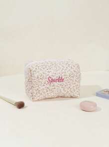 1pc Women's Personalized Quilted Ditsy Floral Cosmetic Bag, Portable Travel Toiletry Organizer, Large Capacity Embroidered Customized Beauty Bag, Soft Multi-Functional Storage Pouch, Ins Style Octagonal Letter Bag, High-Quality Bridesmaid Gift, Suitable For Daily Use, Gift For Family, Friends, Mother, Partner, Mother's Day, Valentine's Day, Nurse Day, Teacher's Day, Christmas, Anniversary, Birthday, High School Senior High School Students, College Students, University Students, Freshman, Sophomore, Underclassmen