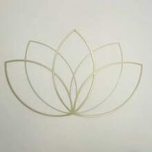 [现代客厅墙壁艺术] HelloYoung 金色莲花金属墙壁艺术 - 完美的瑜伽老师礼物，现代客厅和卧室装饰，HelloYoung