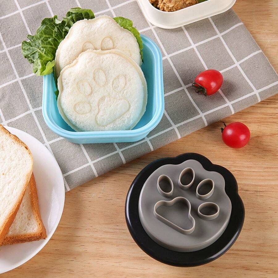 1pc Cat Paw Shaped Sandwich Mold DIY Baking Tool, Cat Paw Toast Maker, Kitchen Tool, Bread - Black - View 1