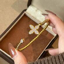 优雅百搭 18K 镀金四叶草锆石奢华女士可扩展手镯 - 金色 - 查看 2