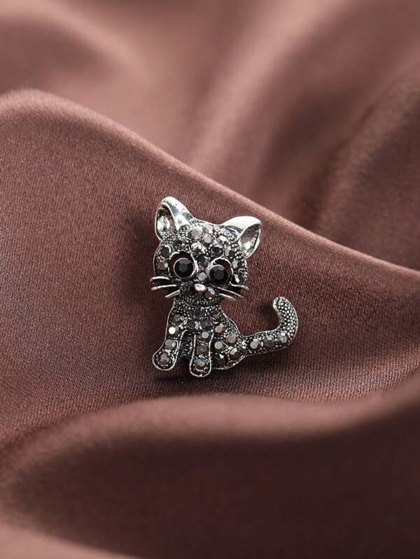 1pc European & American Retro Diamond-Encrusted Hollow Out Cat Brooch, Cute Cartoon Animal Pin, Anti-Exposure Clothing Brooch, Zinc Alloy Backpack For School