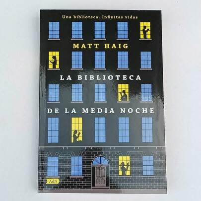 La biblioteca de la media noche