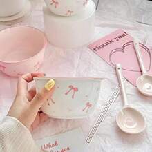 6 件套可爱蝴蝶结陶瓷餐具套装（2 个碗、2 个盘子、2 个勺子）、麦片/燕麦片碗、早餐盘，适合返校、节日礼物、居家/餐厅/派对使用，可微波炉加热