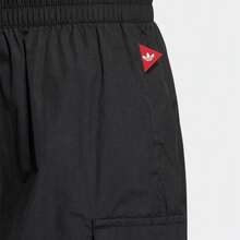 Adidas 女士休闲轻便纯色舒适运动短裤 HP0120，春夏款 - 黑色 - 查看 2