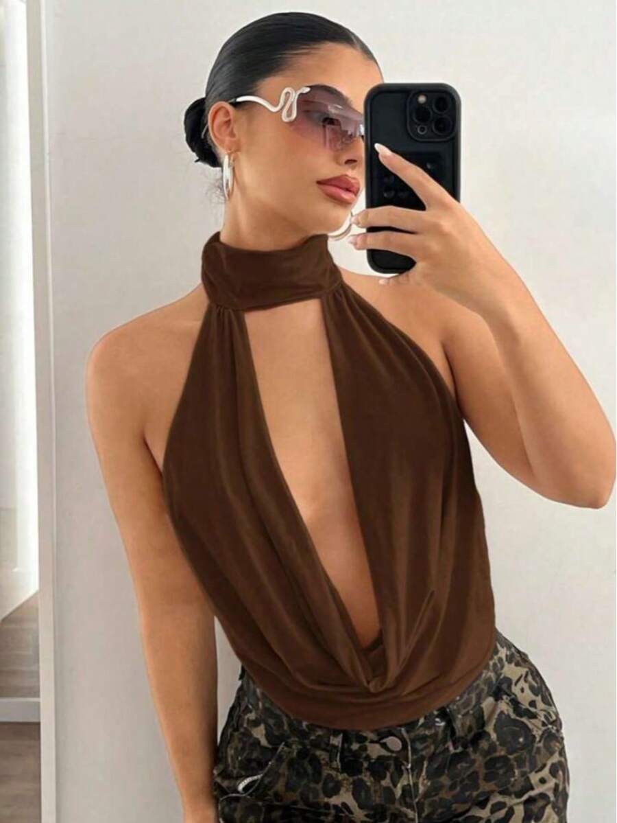 Regata Feminina Sexy Decote Cruzado Costas Nua Tecido Fluity Tendencia - Marrom - Visão 1