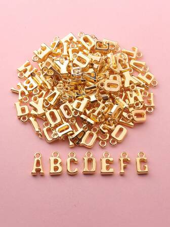 100 pzs Letras en inglés aleatorias del 1 al 26 Colgantes de plástico 3D para elaborar collares, pulseras y joyería - surtido