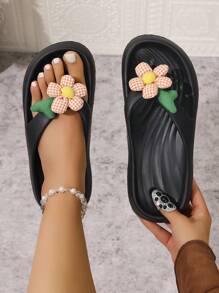 Chinelo Flip Flop Floral Grande de Design Original para Mulheres, Novo Chinelo de Praia Floral à Prova de Escorregamento da Moda e Fofo para o Verão