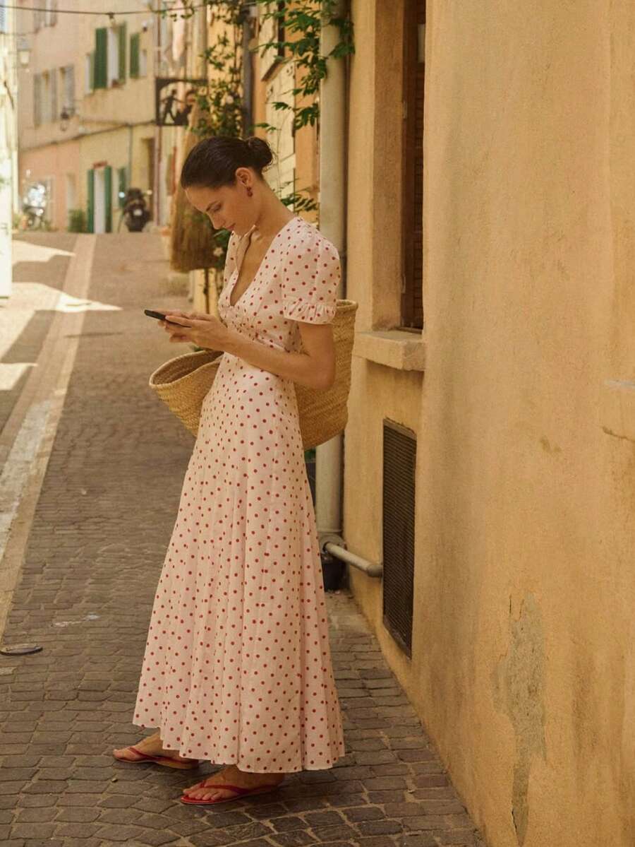 UREREM 女士夏季蕾丝波点度假修身V领长裙，120克梭织面料，浪漫风格，高端品质，女神范儿 - 白色 - 查看 1