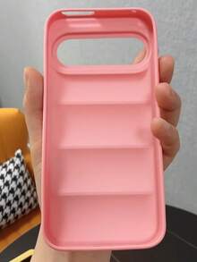 Capa de Telefone Celular Europeu-Americana Simples para Jaqueta Acolchoada, Compatível com Pixel 9A 9 9Pro 8Pro 8 7Pro 7 7A Advanced, Sensação de Casco Macio com Alça de Mão, Capa de Telefone Celular Anti-Queda - Rosa chiclete - Visão 4