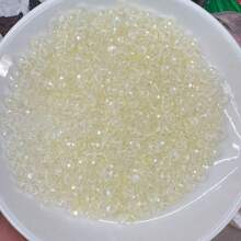 500 pièces de perles de verre facetées colorées de 4 mm, perles de cristal brillantes avec éclat de gemmes, convient pour les cadeaux, la création de bijoux, l'artisanat fait main et les projets DIY, idéal pour les créations DIY pendant les festivals et plus encore
