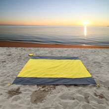 Extra Large Anti-Sand Beach Blanket, 55''*78'' Extra Large Beach Mat, Portable Picnic Mat For Traveling, Camping And Hiking, Lightweight Beach Essential Household Waterproof Mat Nylon (1 Piece )