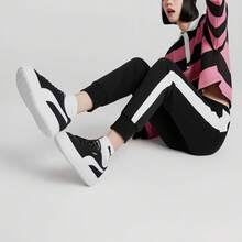 Puma Giày thể thao cổ thấp thoải mái, tối giản và tiện dụng. - Đen và trắng - Xem 3