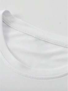 2025- Poderoso guerrero asiático con barba larga y expresión seria, sentado en un trono adornado con una armadura ornamentada, camisetas unisex de caliente en verano - Blanco - Ver 5