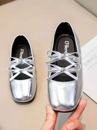 2025新款流行女童公主鞋，春夏秋季童鞋，小女孩休闲玛丽珍平底鞋，学生舞蹈/表演平底鞋，芭蕾舞鞋，适合幼儿和小童的返校鞋，儿童生日和圣诞节礼物，建议脚宽者选购大一码。