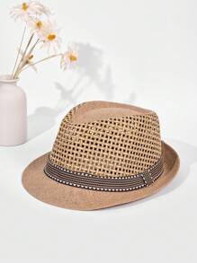 Chapéu de Palha Leve Cáqui Masculino Monopeça. É Respirável no Verão, Trazendo Uma Sensação Refrescante. Esse Chapéu Elegante é Confortável e Leve, e É Um Chapéu de Sol Conveniente e Prático. É Um Chapéu de Sol Versátil, Adequado para a Primavera, Destacando Um Temperamento Elegante. O Chapéu Refrescante Com Material Delicado e Suave à Pele é Um Item Essencial para a Praia.