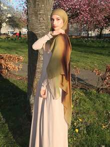 1Pc New Design Printed Hijabs Premium Ombre Marble Water Print Legant Women Headscarf Hijab, Soft Material Multifunctional Sunscreen/Windproof Headscarf Shawl, Suitable For Daily Life/Holiday Parties/Banquet Occasions Abaya Accessories Women Veil - Green Brown - View 6