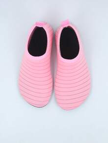 Scarpe estive da spiaggia per bambini, sandali leggeri e traspiranti con disegno a cuori rosa per ragazze, adatti per spiaggia, oceano, nuoto, sport acquatici - 1 coppia di scarpe acquatiche estive per bambini, scarpe da yoga da spiaggia antiscivolo e traspiranti con motivi a cartoni animati