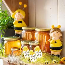 49 pezzi di portachiavi, etichette regalo e decorazioni per feste, contenente 16 portachiavi a forma di farfalla, 16 cartoncini a forma di farfalla, 16 sacchetti in organza e 10 m di corda per decorazioni per feste