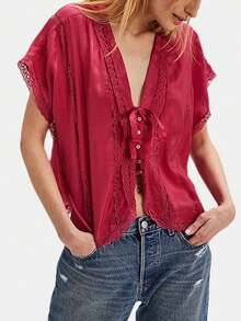 Women Satin Lace Patchwork Tie Front Shirt Top Y2k Short Sleeve V Neck Button Down T Shirts Tops Blouse Boho Flowy Peplum Vests Tank Tops Summer Going Out Tops Aesthetic Clothes Beach Vacation Wear - Đỏ - Xem 1