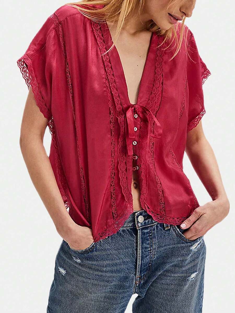 Women Satin Lace Patchwork Tie Front Shirt Top Y2k Short Sleeve V Neck Button Down T Shirts Tops Blouse Boho Flowy Peplum Vests Tank Tops Summer Going Out Tops Aesthetic Clothes Beach Vacation Wear - Đỏ - Xem 1
