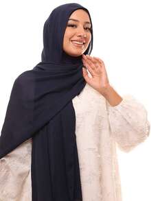 1件装女士经典休闲套头雪纺围巾，纯色柔软透气莫代尔面料，可作颈套、头巾、多功能头巾，适合日常穿着。 - 深藍色 - 查看 5