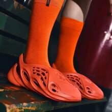 Women Men Casual  Sports Shoes Sandals Breathable Foam Runner Shoes Outdoor Walking Slippers Garden Clogs Slip On Beach Sandal Summer Water Shoes For Unisex