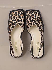 2026 Designer Luxury Buckle Strap Flat Shoes, Women's Pointed Toe Casual Mule Sandals - Leopard - View 9