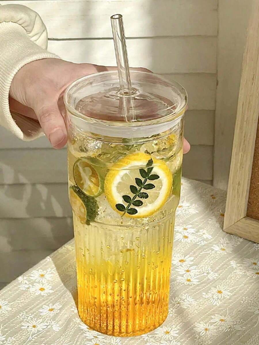 1pc Vertical Striped Plastic Cup With Lid, Highly Attractive Household Milk Cup, Large Capacity Drinking Water Cup For Summer