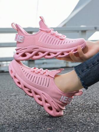 2025春夏新款轻便透气情侣运动鞋户外休闲运动跑步登山鞋MD+扭绳鞋底防滑柔软舒适随机不对称图案