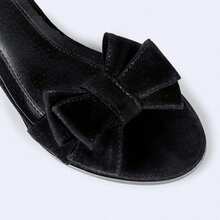 Tacones con tirantes para mujeres - Sandalias negro con lazo y borla, perfectas para festivales de música y salir de noche