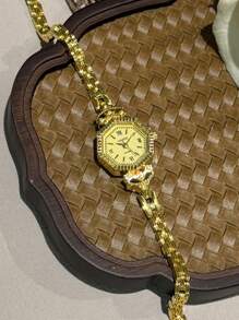 1 Stück französische goldene Retro-Polygon Damenuhr, exquisit elegante modische Quarzuhr für Frauen, geeignet für den täglichen Gebrauch, Partys und Urlaub, um Ihr Handgelenk mit drei farbigen Zifferblättern/Gold/Weiß/Grün zu dekorieren