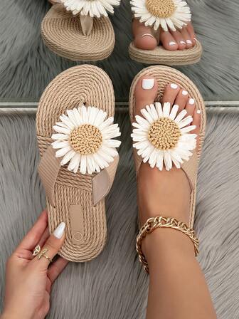 Women's Fashion Flower Weaved Summer Shoes, Ladies Flat Sandals Casual Beach Slippers Straw Woven Bottom Flip Flops
