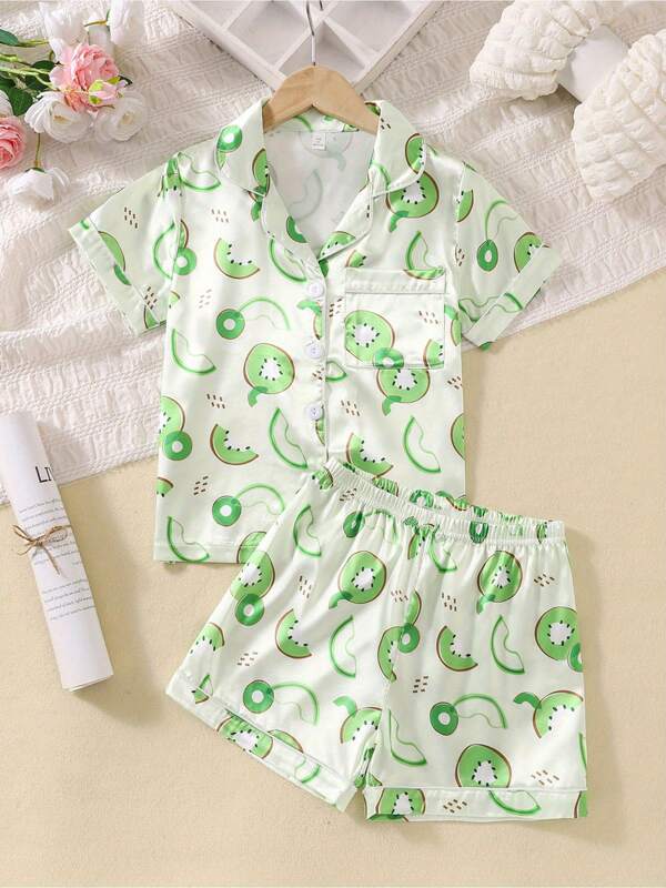Set de 2 piezas de pijama informal para niñas con camisa de manga corta y pantalones cortos, con collar lindo, diseño gráfico y botones