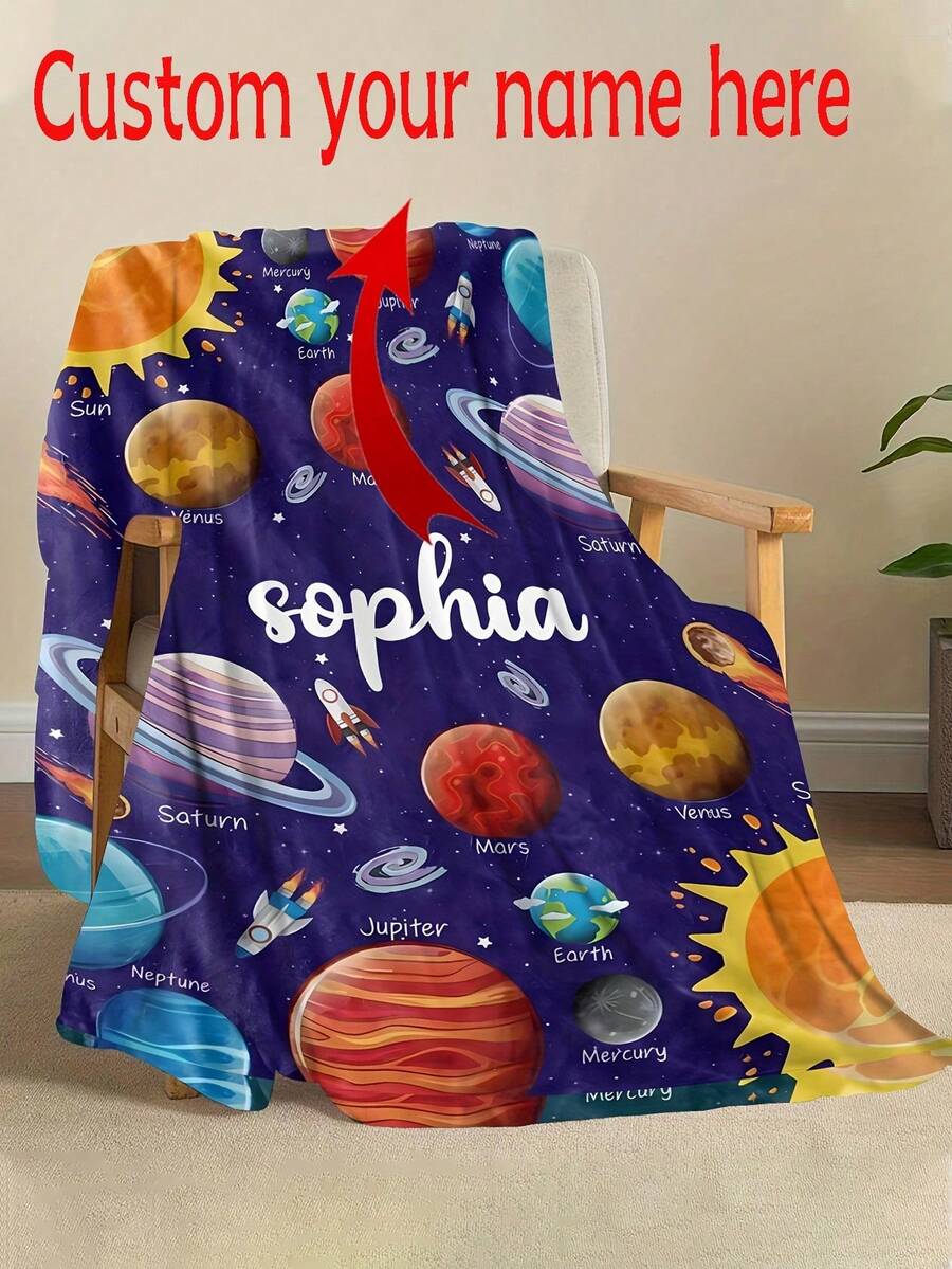 1 pieza Manta personalizada con nombre y patrón de planeta espacial - Manta de franela suave personalizada, impresión digital, adecuada para todas las estaciones, se adapta al estilo acogedor del hogar, regalo de ocasión con tema de astronomía, artesanía de punto, cómoda todo el año, duradera, fácil de cuidar, opción de regalo única