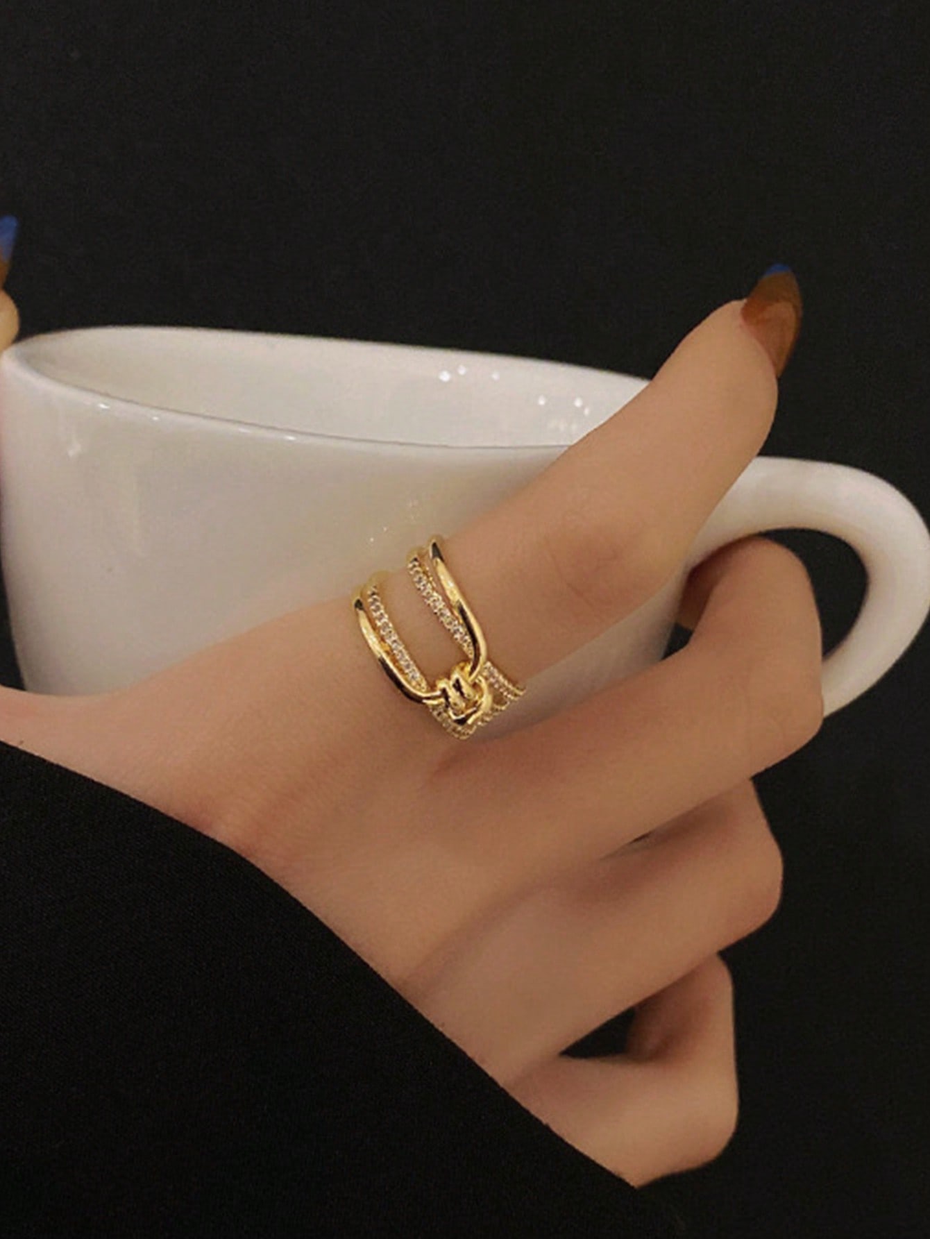 خاتم مرصع بالزركون