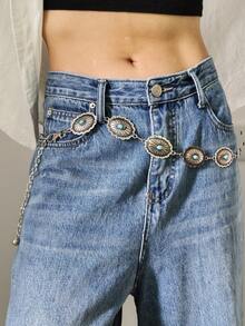 زنجيل خصر معدني منحوت على الطراز الشرقي القديم قطعة واحدة، حزام خصر من المعدن بأسلوب بوهيمي، لون فضي كلاسيكي، عدة ثقوب للتعديل، إكسسوارات جسمية مناسبة للاستخدام اليومي والرحلات والأعياد والهالوين